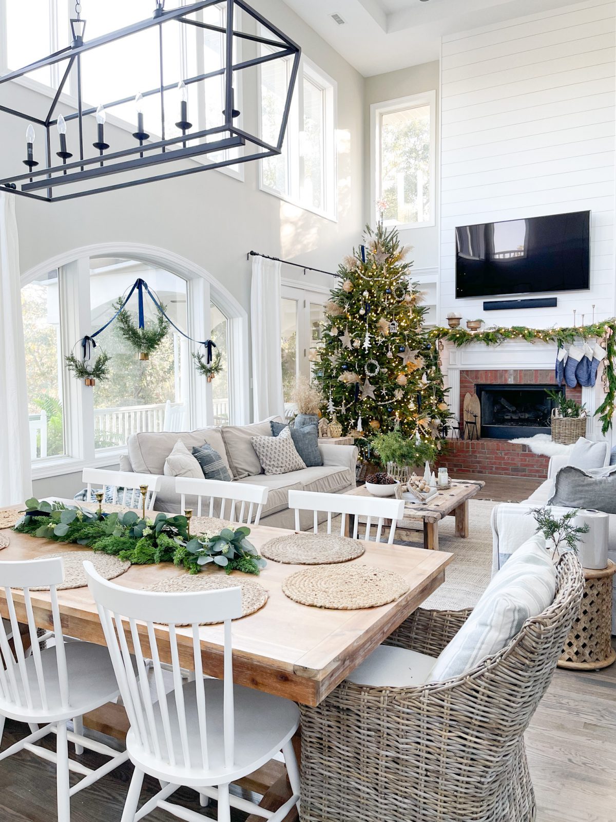 Coastal White Christmas Family Room - Sand and Sisal