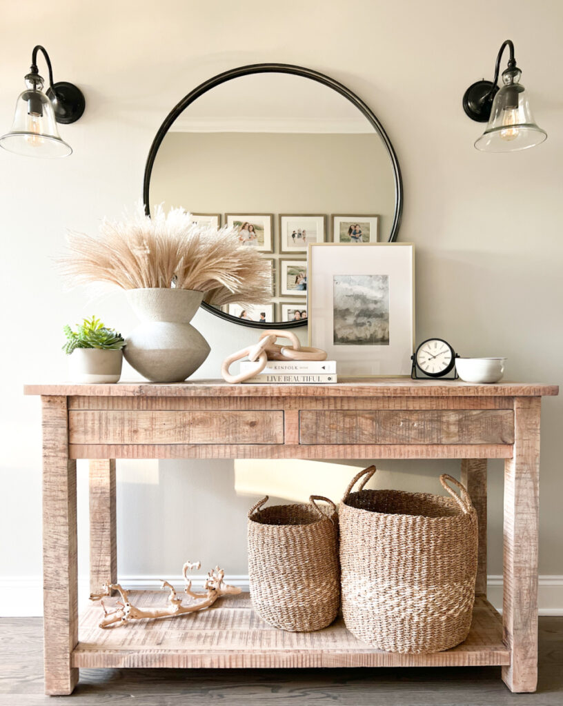 Console Entry table with round mirror