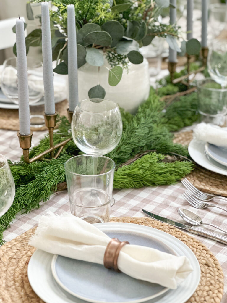 holiday table, holiday tablescape, christmas tablescape, christmas decor, coastal christmas decor, table settings, place settings