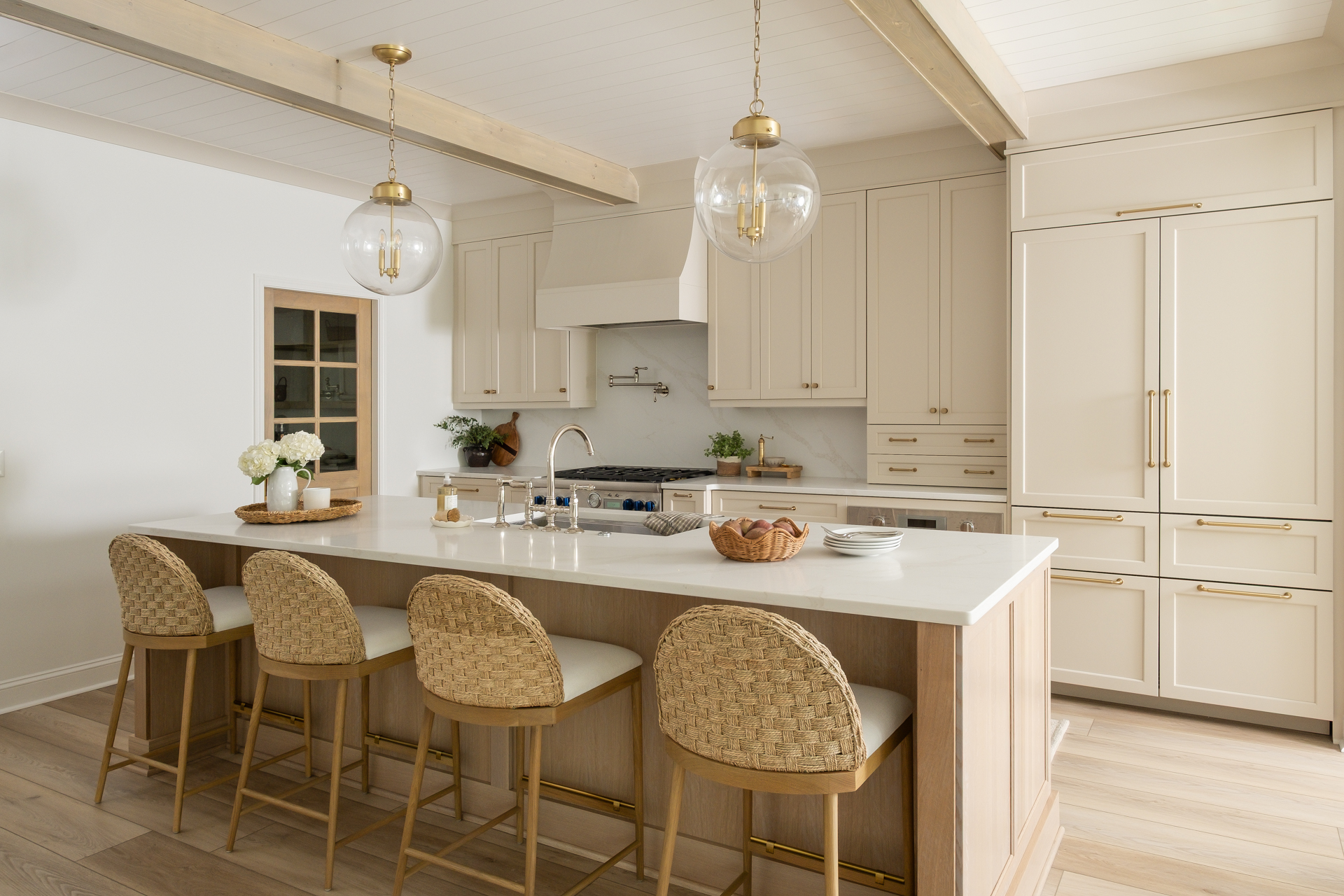 coastal style timeless kitchen
